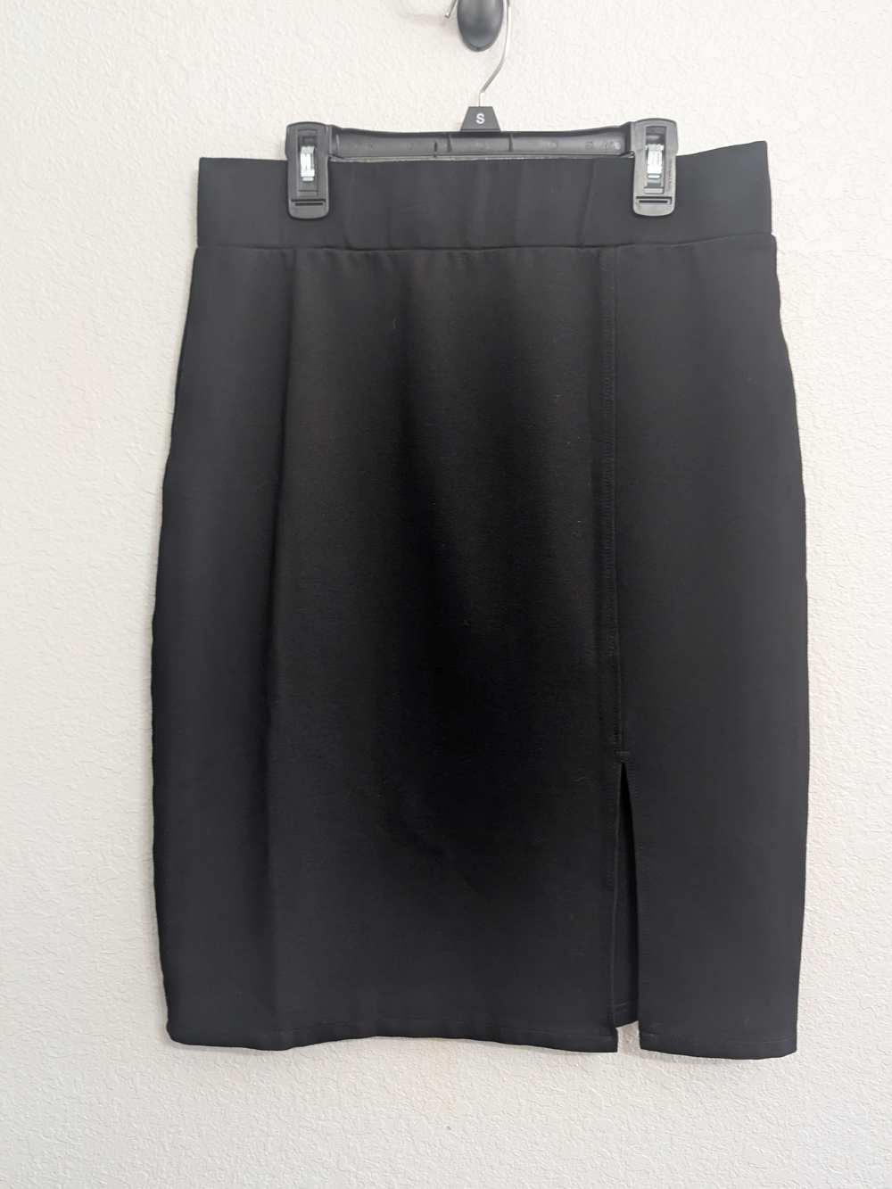 Classic Black Pencil Skirt with Front Slit - Women XL